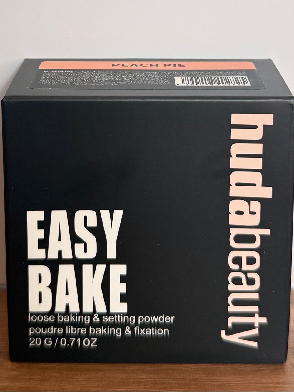 New in box Huda Beauty Easy Bake Loose Baking & Setting Powder in Peach Pie.